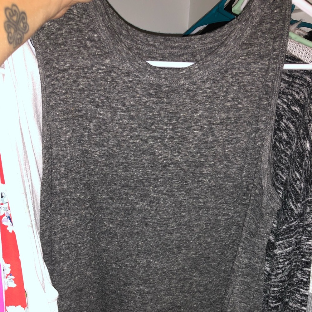 Women crew neck tank